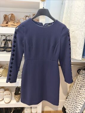 club monaco paget dress Club Monaco Paget Dress 100% Silk Long Sleeved Floral Navy 00
